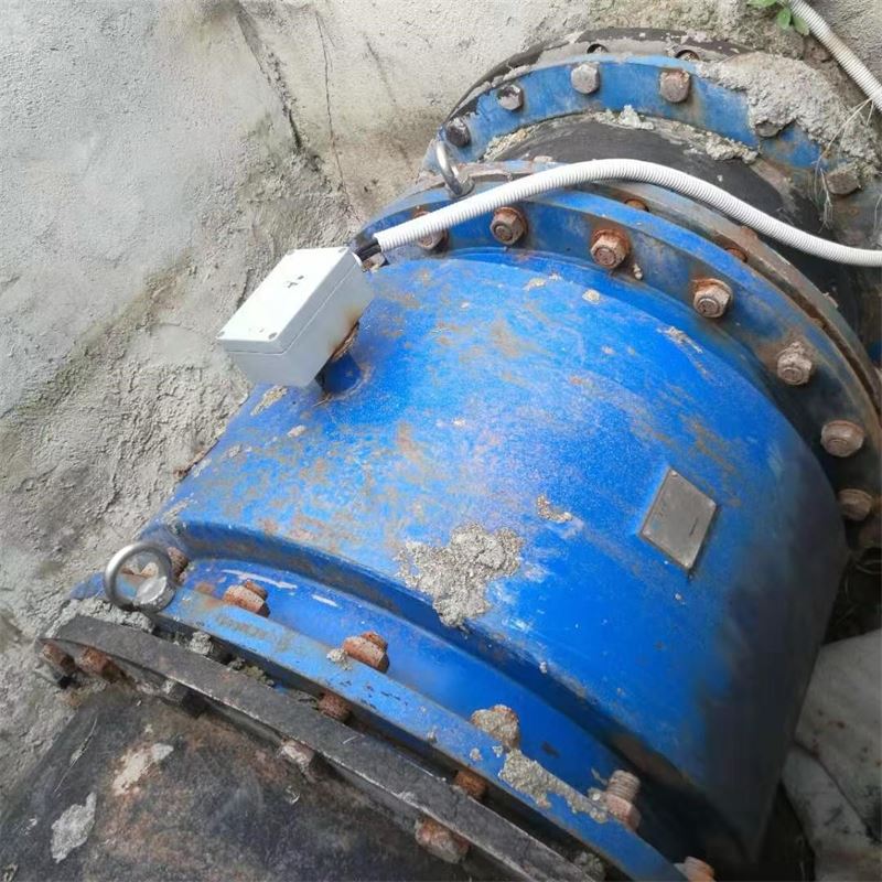 室外、井下污水測(cè)量電磁流量計(jì)安裝現(xiàn)場(chǎng)